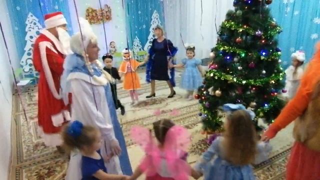 в лесу родилась елочка-хоровод смотреть онлайн