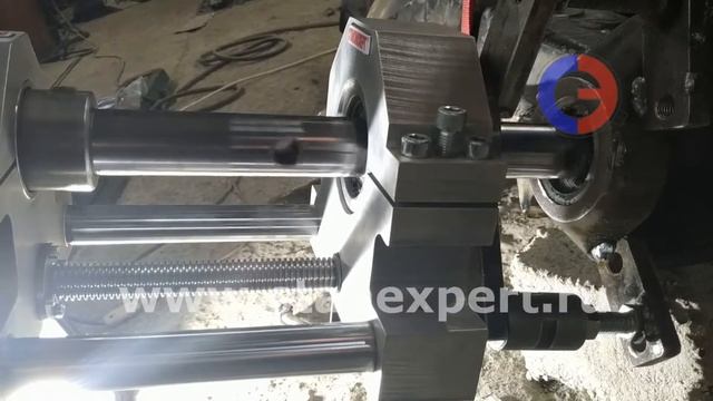 Мобильный расточной станок "ПИОНЕР-2" расточка глухого отверстия моста трактора смотреть онлайн