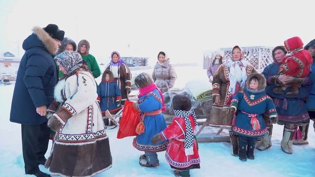 Четырем семьям оленеводов вручили чумовой капитал смотреть онлайн