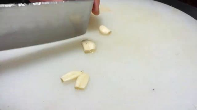 這樣做的黃瓜太好吃了，大廚教你技巧，清脆爽口好吃又下飯，收藏【留意美食】#黃瓜 #黃瓜做法 смотреть онлайн