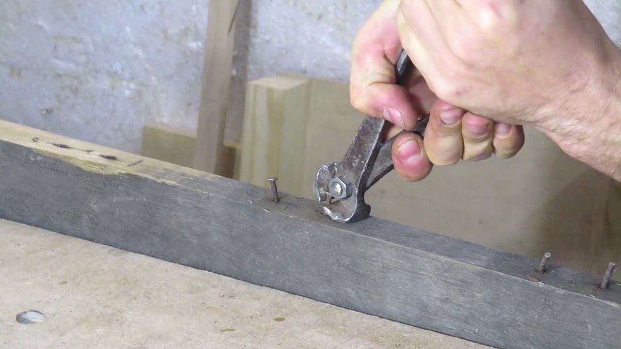 Как вытащить неизвлекаемые гвозди