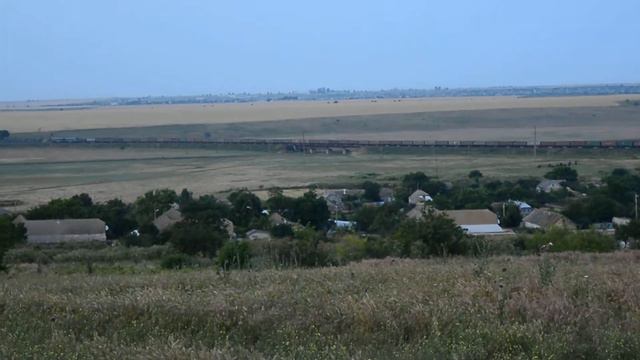 2ТЕ116-777 з вантажним поїздом