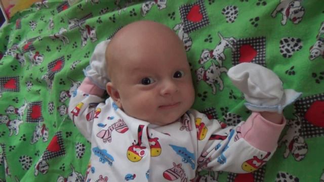 Мои первые улыбки!!! Я очень люблю улыбаться.... смотреть онлайн