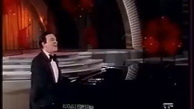 Муслим МАГОМАЕВ в "Голубом Огоньке" (Вдоль по Питерской) смотреть онлайн