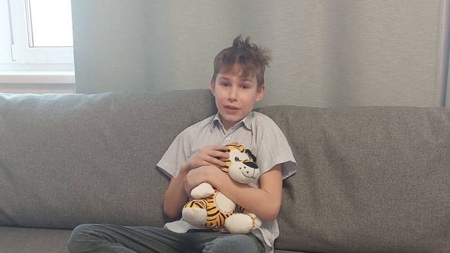 Котёнок. Артём читает стихотворение Е.Благининой смотреть онлайн