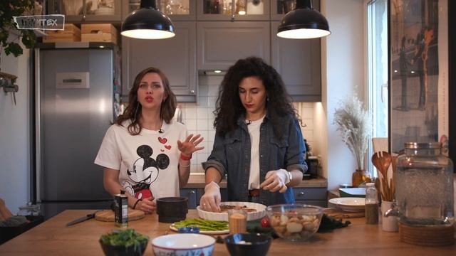 Запеченная семга с картофелем и легкий салат из моцареллы с руколой - простой обед на скорую руку смотреть онлайн