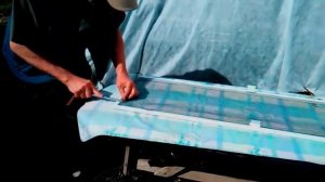 Как заменить москитную сетку на пластиковом окне за 10 минут.