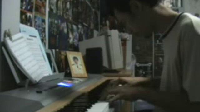 Bundit Ruckveratham - Thirty Five смотреть онлайн