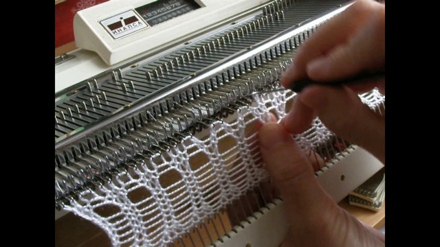 Сетка на вязальной машине смотреть онлайн