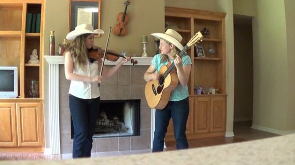 El Cumbanchero - Emily Williams and Kristyn Harris