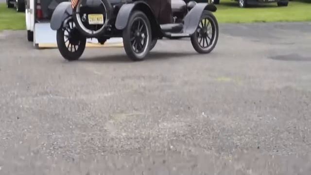 1915 Buick model C-24 -starting, driving, engine running смотреть онлайн