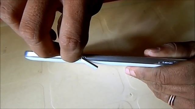 Samsung Galaxy Tab 3 Changing SIM card смотреть онлайн