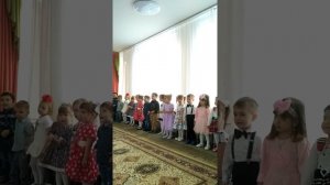 Для моей бабуленьки песенку спою