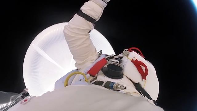 Прыжок Феликса Баумгартнера - RedBull Stratos