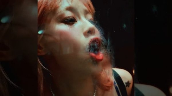 CHUU 츄 'Hitchhiker' MV