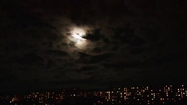 НЕ СМОТРИ СТАРЫЕ КАССЕТЫ ! Страшные истории на ночь смотреть онлайн