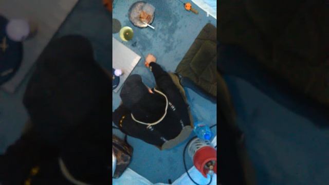 Первый раз на рыбалке в зимней палатке Пингвин Сиберия+теплообменник СИБТЕРМО смотреть онлайн
