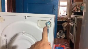 Стиральная машинка Indesit (Индезит). Как установить и подключить.