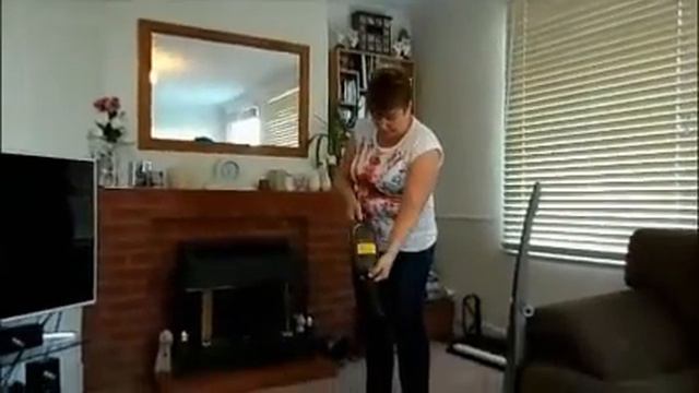 Morphy Richards SuperVac 2 in 1 Vacuum Cleaner review смотреть онлайн