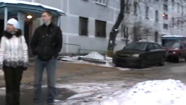 17.12.2013г. г.Балашиха.Мкрн.28.Закрыли сквозной проход жителям.Автостоянка. смотреть онлайн
