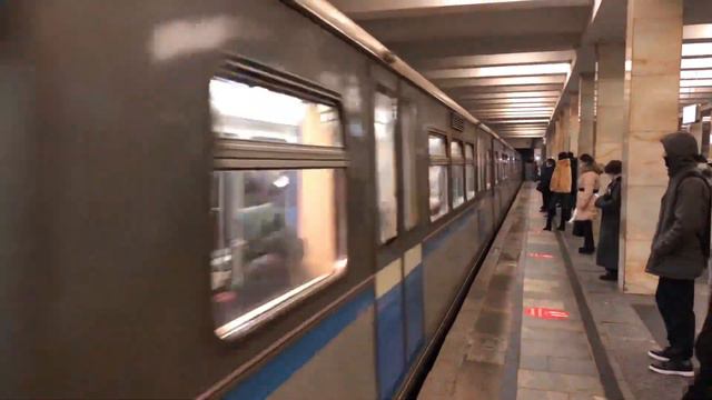 81-740/741.1 Русич На станции Проспект Вернадского смотреть онлайн
