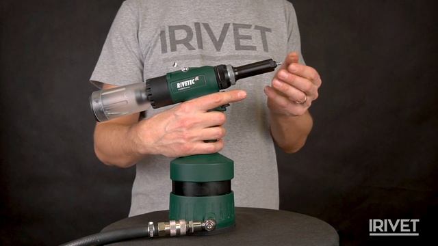 RIVETEC RL 40N - пневмо-гидравлический заклёпочник для установки вытяжных заклёпок Ø 4.0 - 6.4 mm смотреть онлайн