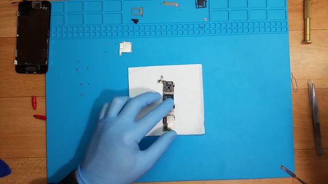 iPhone 5s Залит смотреть онлайн