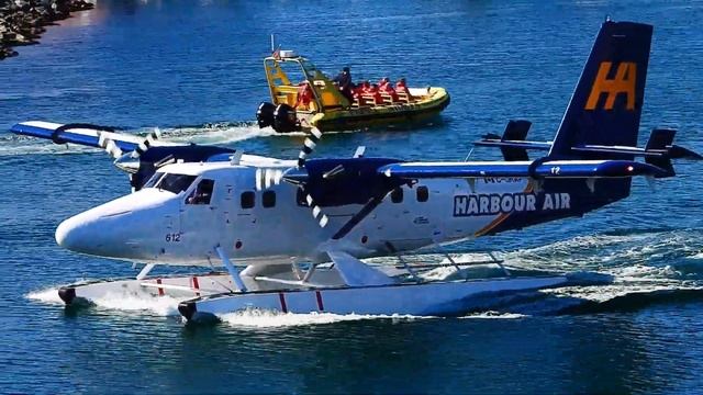 DHC-6-300 Twin Otter seaplane landing смотреть онлайн