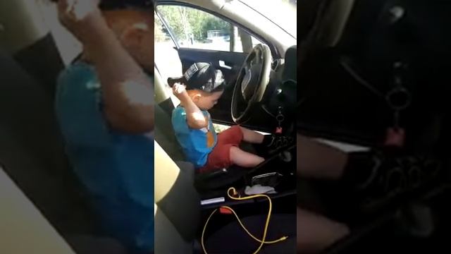 Мальчик за рулем смотреть онлайн