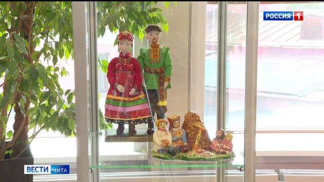 Элемент культуры: выставка "Этнический костюм народов Забайкалья" открылась в Чите смотреть онлайн