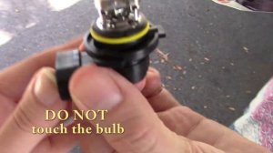 DIY 2010 Honda Odyssey Headlight Bulb - Low Beam Replacement