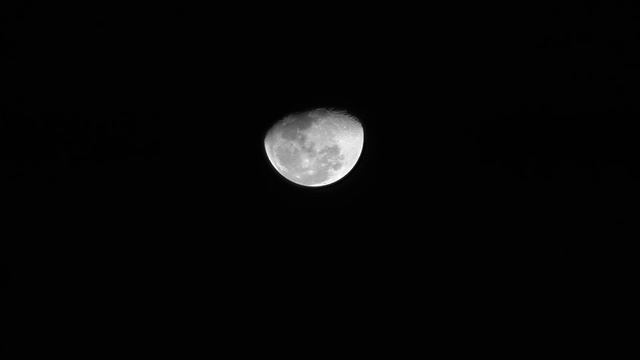 La luna - Panasonic HC-V720 Cielo despejado Arequipa 12/04/2020 смотреть онлайн