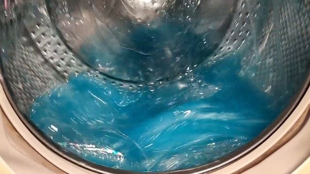 Experiment - 10 liters of Dish Soap - in a Washing Machine - NO WATER смотреть онлайн