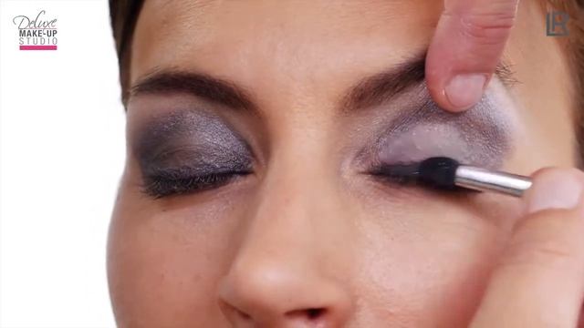 Cтудия макияжа Deluxe Как сделать дымчатый макияж глаз смотреть онлайн