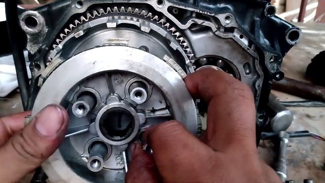 cambio de clutch embrague de moto 125 150 180 200 250 смотреть онлайн