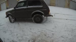 Нива с Блоккой. Управляемость зимой.