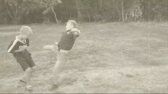 Школьник положил школьника с удара ногой(угар,тест на психику) смотреть онлайн