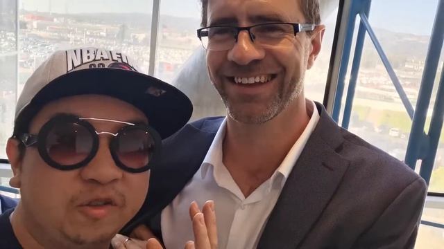 Leigh Ellis with MoVernie - Oracle Arena смотреть онлайн