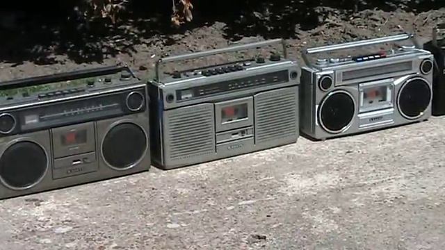 Sanyo Boombox All for sale on Tripod panning 2019 text update смотреть онлайн