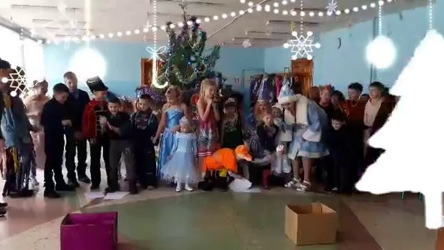 Детский новогодний утренник в ДК п.Сахарного Завода. смотреть онлайн