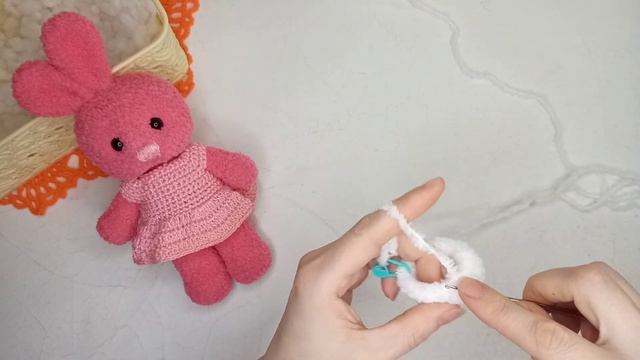 Плюшевый зайчик крючком / Мастер-класс / Часть 1 / Руки, ноги, уши, хвост /
