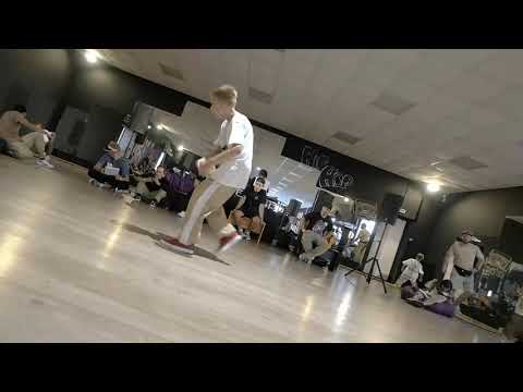 Брейкданс батл ↔ Дети до 2х лет ↔ Mad Max vs David ↔ 1'8 ↔ WHO IS WIN #whoiswin #bmvideo смотреть онлайн