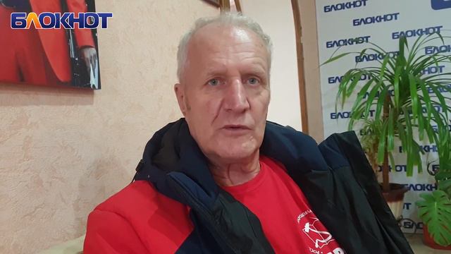 В станице Жуковской школьникам подарили презервативы и сигареты смотреть онлайн