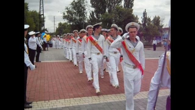 ЛИЦЕЙ ИДЕТ парадом.Lyceum is a parade (#-26) смотреть онлайн