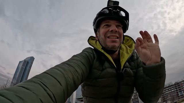 LA BICI dal FUTURO, ELETTRICA SENZA MOZZI E RAGGI смотреть онлайн