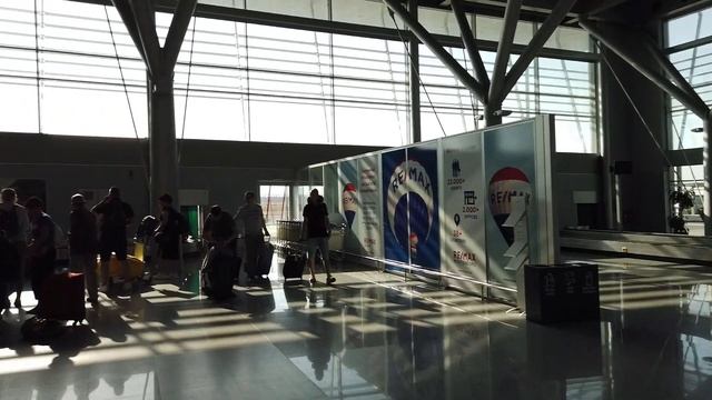 Katowice Airport (KTW) Podgorica (TGD) by Wizzair | TRIP REPORT смотреть онлайн