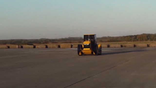 World's Fastest Tractor   Самый быстрый трактор в мире