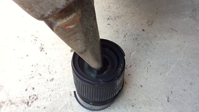 Destroying an almost indestructible crappy plastic Nikon 18-135 DX lens. смотреть онлайн