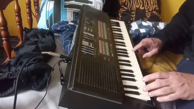 l espace a l infini in disco bulles pss 470 Yamaha synthè смотреть онлайн