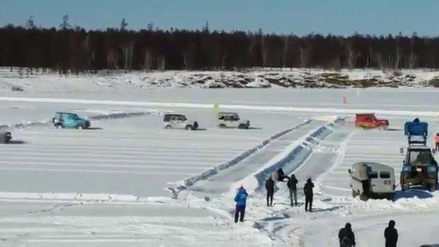 УАЗ 4х4 по снегу смотреть онлайн